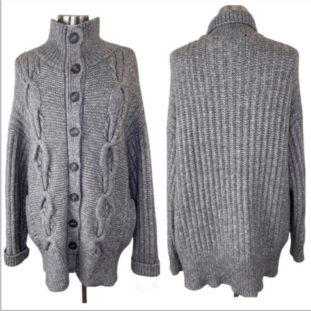 INTERMIX Carlyle Cable Chunky Knit Cardigan size M/L